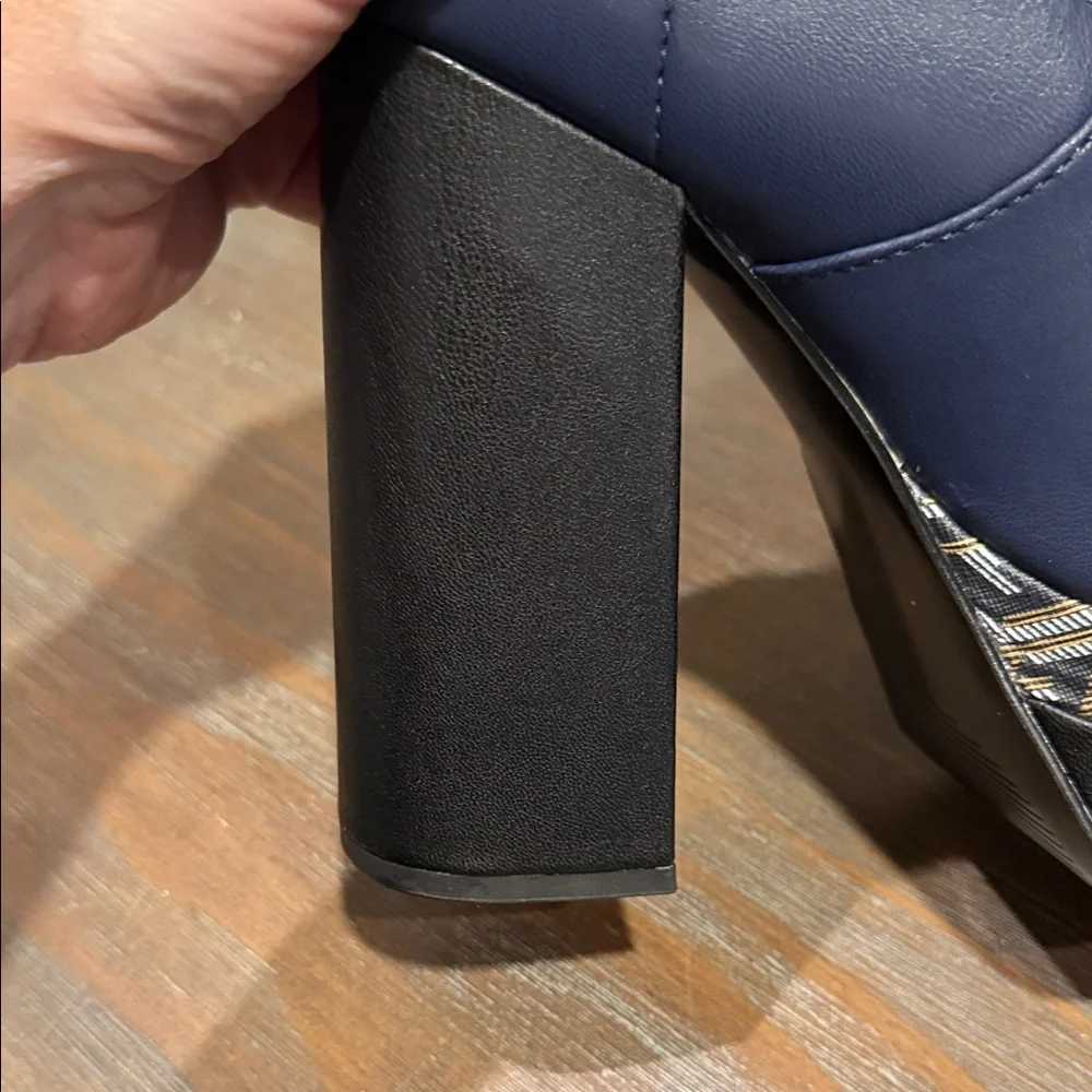 New Guess Women's Caballa Platform Block Heel Boots Blue‎ Size 6 Whimsigoth